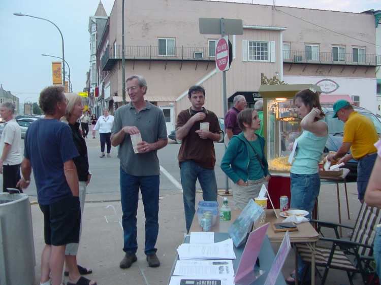 Sept 2006, 1st Fridays ArtWalk, Summer Picnic on the Square